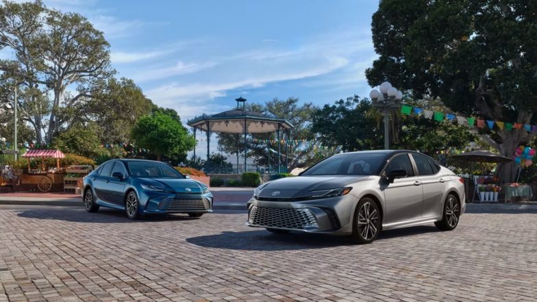 Toyota Camry Ninth Generation Sedan Unveiled: Check Out Specifications, Features, Colour Options and Other Details of Toyota’s Purely Hybrid Car