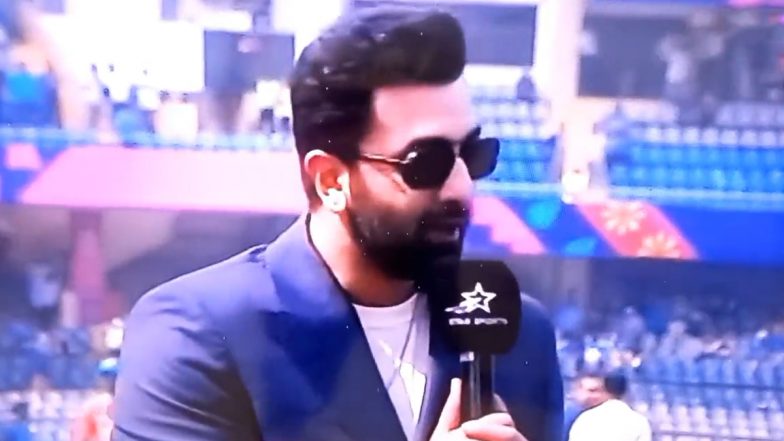 Ranbir Kapoor Reaches Wankhede Stadium To Support India in IND vs NZ Semi-Finals for World Cup 2023 (Watch Video)