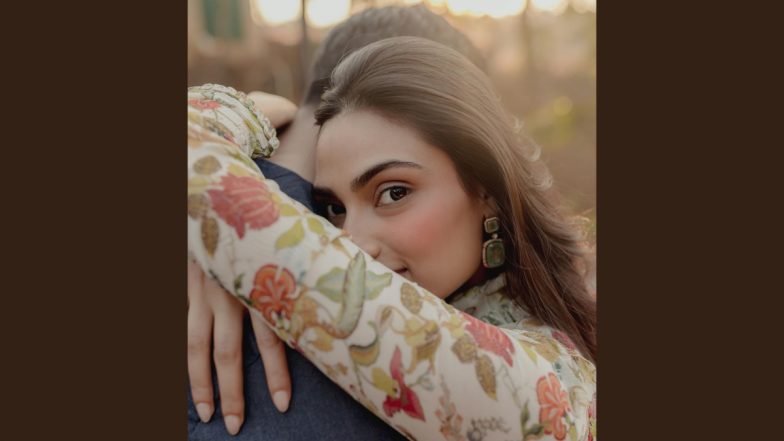 Athiya Shetty Poses in KL Rahul’s Arms, Cricketer Shares Sweet Birthday Wish for 'Wifey' (View Pic)