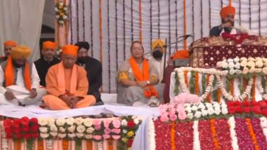 Guru Nanak Jayanti 2023: Yogi Adityanath Attends Prakash Parv Celebrations at Aashiyana Gurudwara in Lucknow (Watch Video)