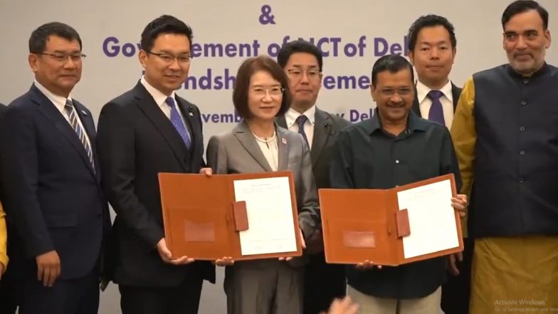 Delhi: CM Arvind Kejriwal, Delegates of Japanese City Fukuoka Sign Friendship Agreement Encompassing Areas of Environment, Education, Tourism and More (Watch Videos)