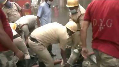 Kolkata Fire: Blaze Erupts in Building in Chandni Chowk, Five Engines at Spot; No Casualties Reported (Watch Video)