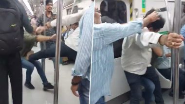 Delhi Metro Fight Video: Kicks, Punches Fly As Clash Erupts Between Passengers in Delhi Metro, Clip Surfaces