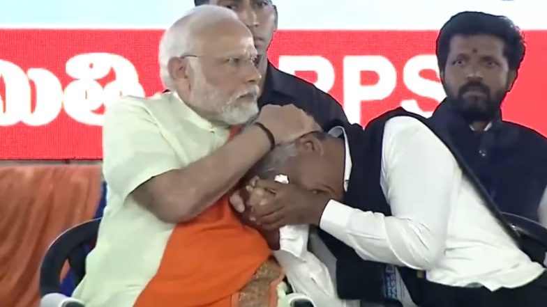 PM Narendra Modi Consoles Emotional MRPS Chief Manda Krishna Madiga During Public Rally in Hyderabad (Watch Video)