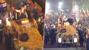 PM Modi Roadshow in Madhya Pradesh: People Chant 'Modi, Modi', Shower Flower Petals as Prime Minister Narendra Modi Holds Roadshow in Indore (Watch Video)