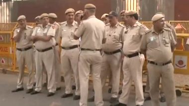 Arvind Kejriwal ED Summon: Heavy Security Deployed Outside Enforcement Directorate Office and Rajghat Ahead of Delhi CM's Questioning (Watch Videos)