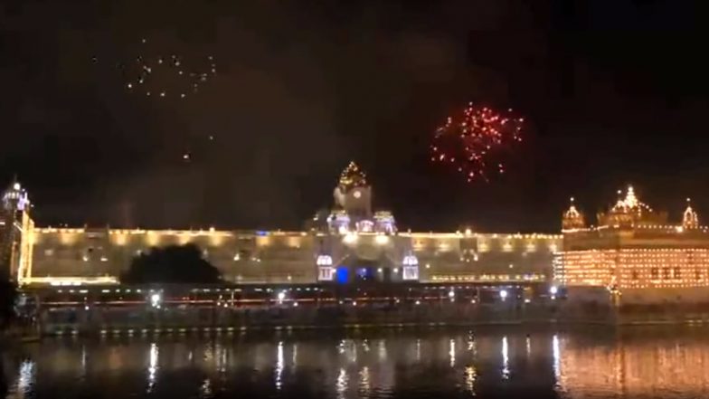 Diwali 2023: Golden Temple Illuminates as Fireworks Lights up Sky on Deepavali Night (Watch Video)