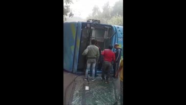 Delhi Road Accident: DTC Bus Overturns in Rohini Area, No Fatalities Reported (Watch Video)