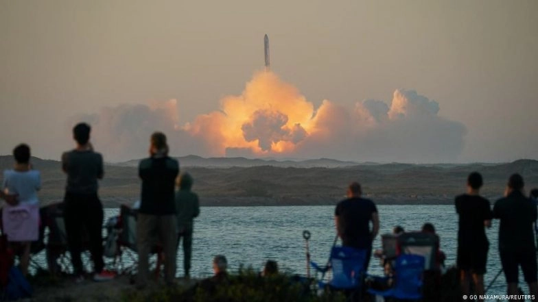 Pair of Explosions Ends Second Test Flight Soon After SpaceX Launches Starship Into Space