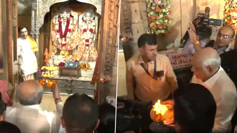 Gujarati New Year 2023: Gujarat CM Bhupendra Patel Performs 'Aarti' at Shree Panchdev Temple in Gandhinagar on Occasion of Bestu Varas (Watch Video)