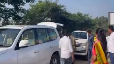 Telangana Assembly Elections 2023: Poll Officials Check Vehicle of BRS Leader K Kavitha During Campaign in Nizamabad, Second Time This Month (Watch Video)