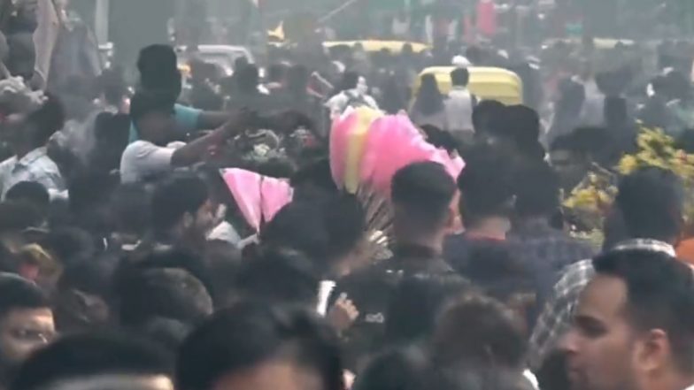 Diwali 2023 Shopping: People Throng Delhi’s Sarojini Nagar Market Ahead of Festival (Watch Video)