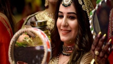 India News | Karwa Chauth: Moon Shines Bright; Women End Fast