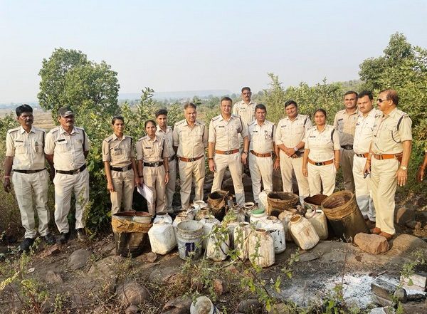 India News | Excise Team Recovers 634 Litres of Illicit Liquor, 6055 Kg of Lahan in Bhopal Ahead of Assembly Polls