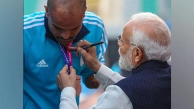Sports News | Suyash Jadhav Shares His Experience of Getting Asian Para Games Medal Signed by PM Modi