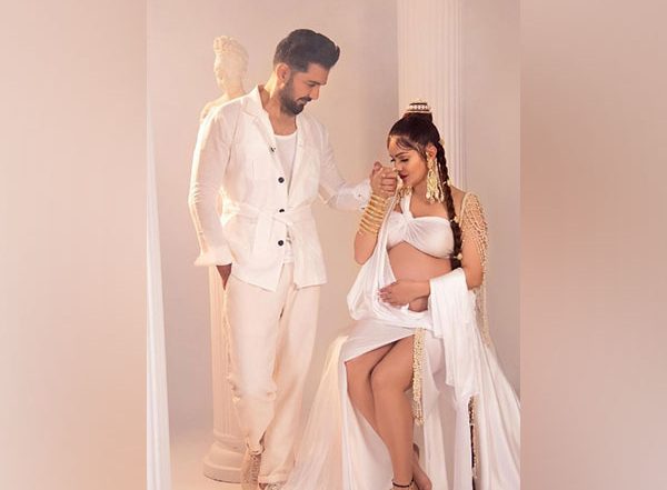 Entertainment News | Rubina Dilaik Oozes Retro Vibes in Maternity Photoshoot