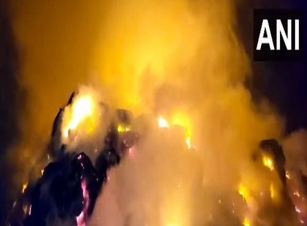 India News | Punjab: Fire Breaks at Stubble Storage House in Firozpur