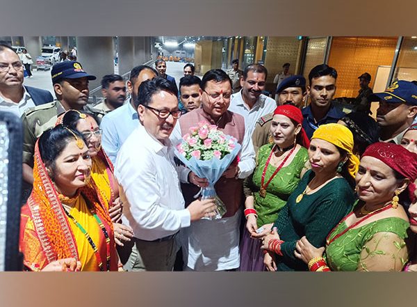 India News | CM Pushkar Singh Dhami Reaches Mumbai's for Road Show Following 'Uttarakhand Global Investors Summit-2023'