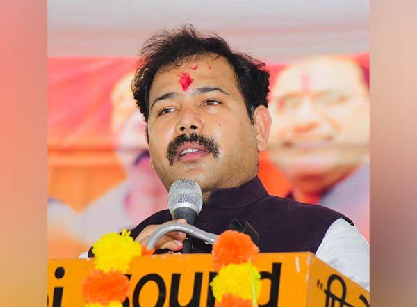 India News | MP: Union Minister Narendra Tomar's Son Files Complaint on Alleged Viral Video