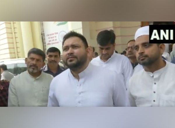 India News | Tejashwi Yadav Rubbishes Home Minister Amit Shah's Allegation on Caste Census Manipulation
