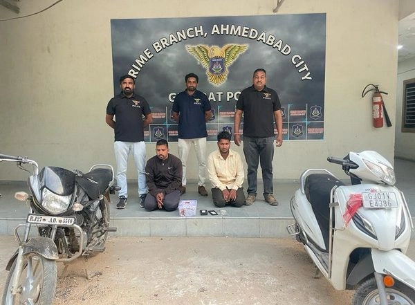 India News | Gujarat: 2 Arrested with 4.94 Kg Opium