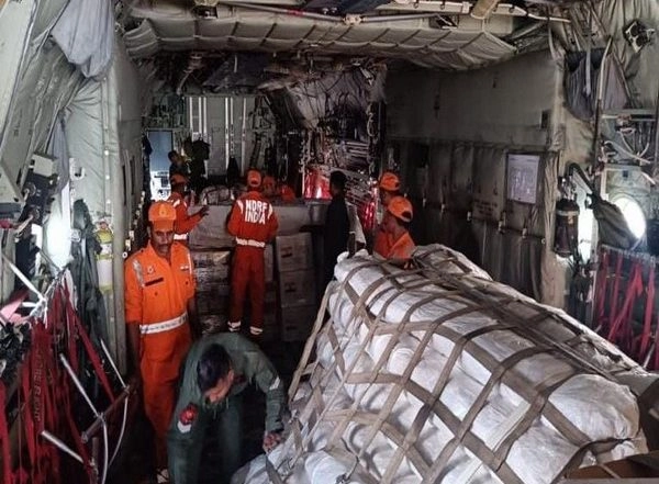 World News | India Sends over 9 Tonnes of Relief Material to Nepal's Nepalgunj