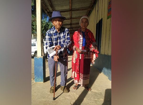 India News | Mizoram Polls: Centenarian Cast His Vote Along with 86-year-old Wife