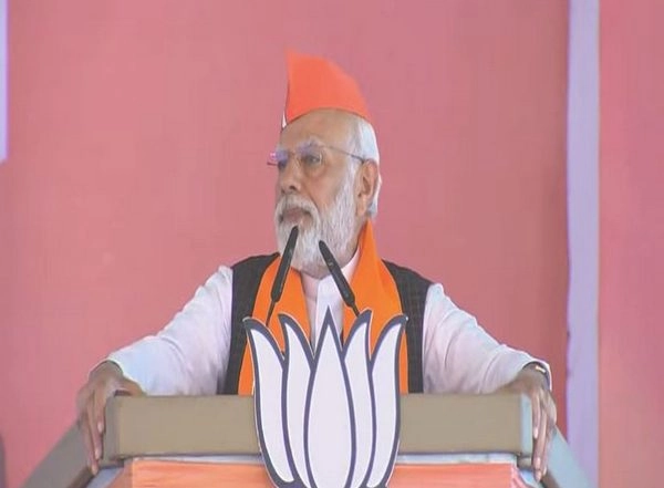 India News | Congress Has Spoken Lies to People, Promoted Those Who Attended 'Delhi Darbar': PM Modi