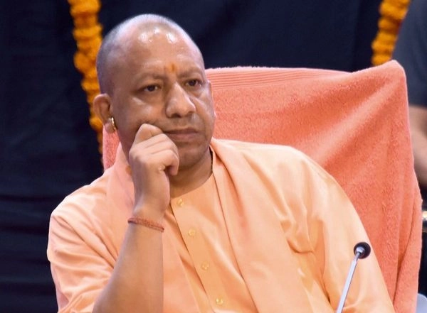 India News | UP: Yogi Govt to Organize Diwali Fair Across State to Increase Income of Street Vendors, SHGs