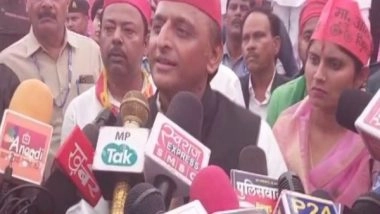 India News | Irked at Being Called 'Tonti Chor', Akhilesh Yadav Hits Back with 'BJP Agent' Jibe at Journalist