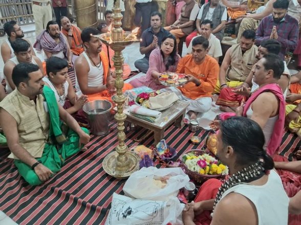 India News | MP: On Dhanteras, Mahakaleshwar Priest Panel Offers Prayers for Peace, Prosperity and Health - Vimarsana News