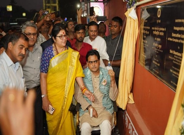 India News | MoS Shantanu Thakur Inaugurates Rail Coach Restaurant, Executive Lounge at Howrah Station