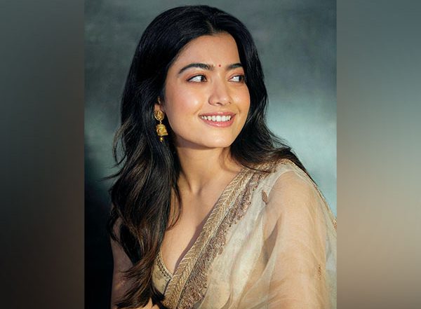 India News | Delhi Police Files FIR in Deepfake Video Case of Actress Rashmika Mandana