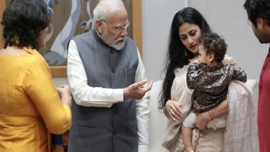 India News | PM Modi Blesses Grandson of Former Railway Minister Suresh Prabhu Ahead of Diwali
