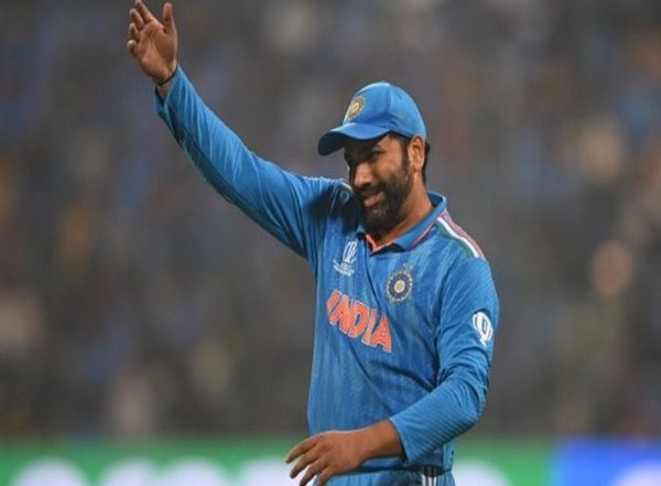 Sports News | Aaron Finch Explains Rohit Sharma's Impact on Opposition Bowlers' Mindset Even Before Game Begins