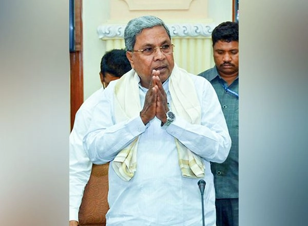 India News | Karnataka CM Siddaramaiah Requests Home Minister Amit Shah for Early Release of NDRF Funds