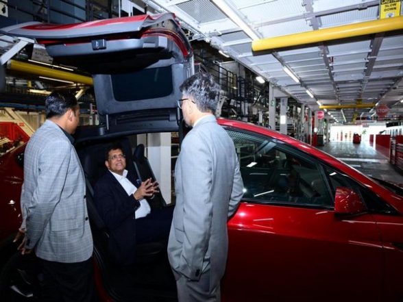 World News | Elon Musk Extends Apology to Piyush Goyal for Being Unable to Meet Him at Tesla Factory - Vimarsana News
