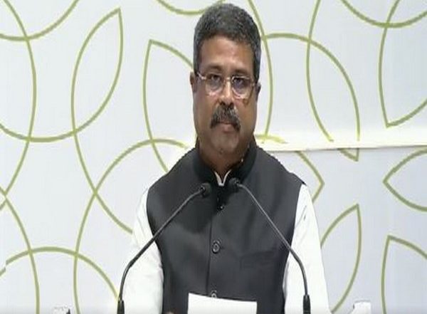 India News | Union Minister Dharmendra Pradhan Urges Odisha CM Patnaik to Direct Officials to Sign MoU on PM SHRI Scheme