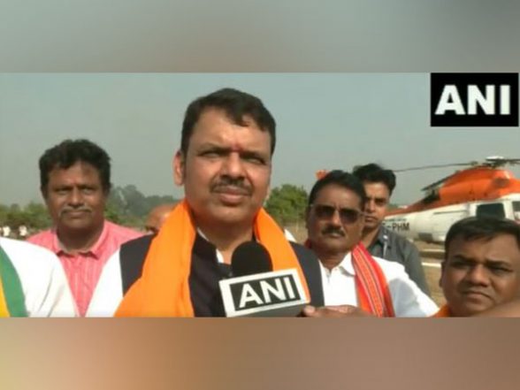 India News | Rahul Gandhi Should Explain Meaning of Caste-based Census: Devendra Fadnavis - Vimarsana News