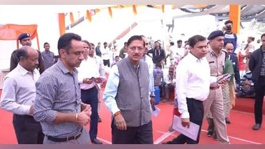 India News | General Manager Northern Railway Inspects New Delhi Railway Station to See the Chhath Puja Arrangements