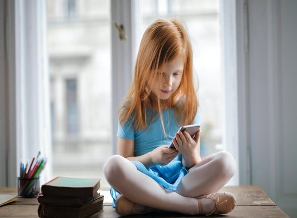 Health News | Research Shows Children's Brains Are Shaped by Their Time on Tech Devices