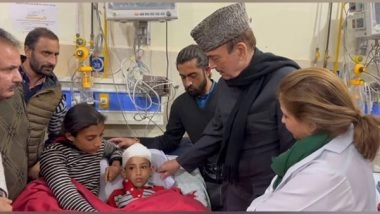 India News | J-K: Ghulam Nabi Azad Meets Doda Bus Accident Victims