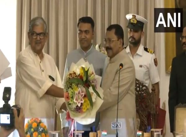 India News | Goa: Ex-Congress Leader Aleixo Sequeira Takes Oath as Cabinet Minister Replacing Nilesh Carbal