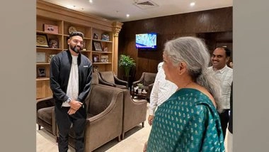 Sports News | Nirmala Sitharaman Meets Mohammed Siraj, Congratulates Him for Good Performances in World Cup 2023