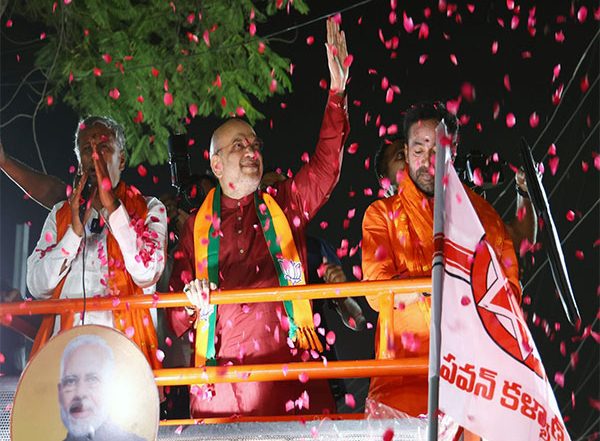 India News | Eye on Telangana Polls: Amit Shah Attacks Rivals on Dynastic Politics, Vows to End 4 Pc Muslim Reservation