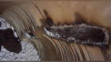 India News | Uttarkashi Tunnel Collapse: Images Show Steel Obstructing Free Movement of Rescue Pipe