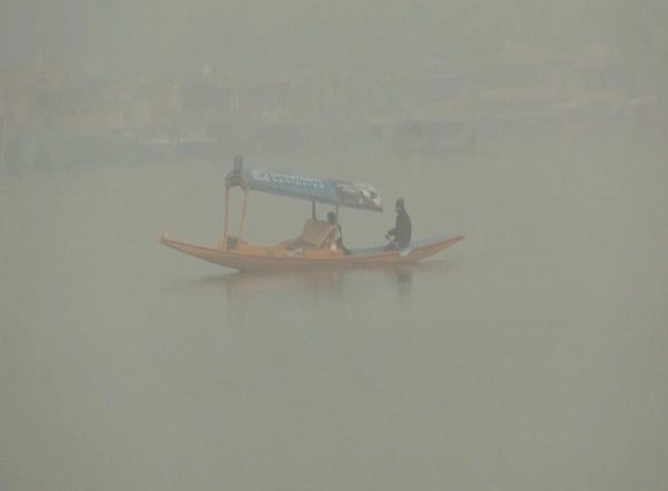 India News | Temperature Dips to 1.8 Degree in Srinagar as Cold Wave Sweeps Kashmir