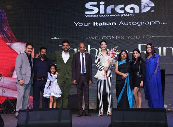 Business News | Ananya Panday Along with Many Other B-town Celebs Graced Sirca India's Annual Event Jashn-e-Rang