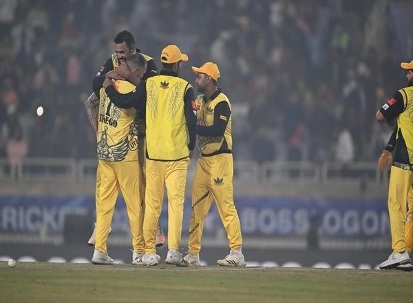 Sports News | Legends League Cricket: India Capitals Go Down to Urbanrisers Hyderabad in Final over Thriller