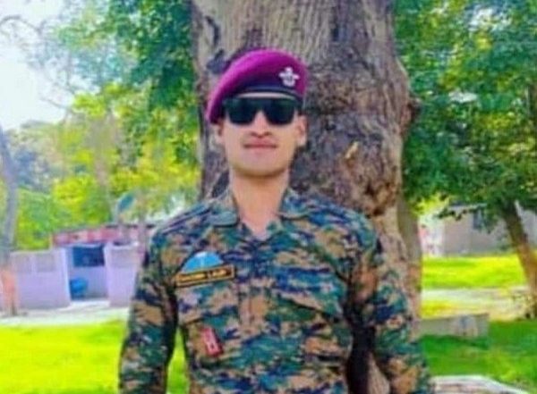 Uttar Pradesh CM Yogi Adityanath Pays Tribute to Para Commando Sachin Laur, Who Lost His Life in Rajouri Encounter